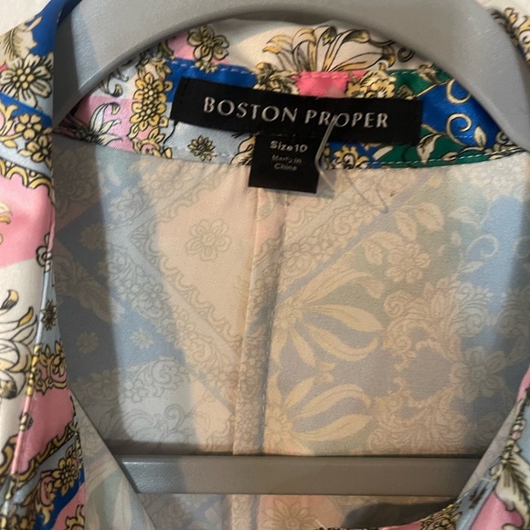 Boston Proper Floral Patterned Women's Top - Picture 6 of 7